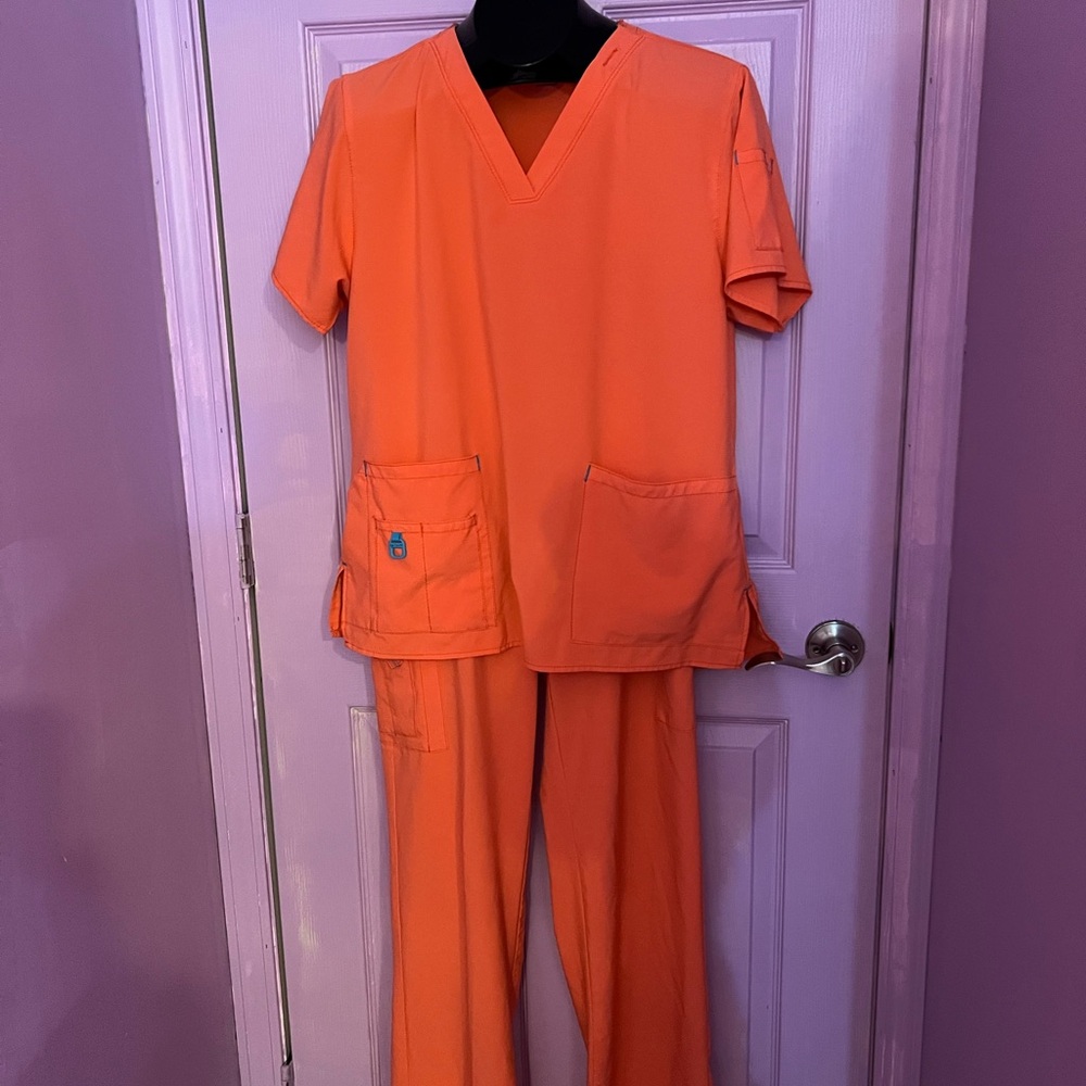 Carhartt Coral Scrub Set